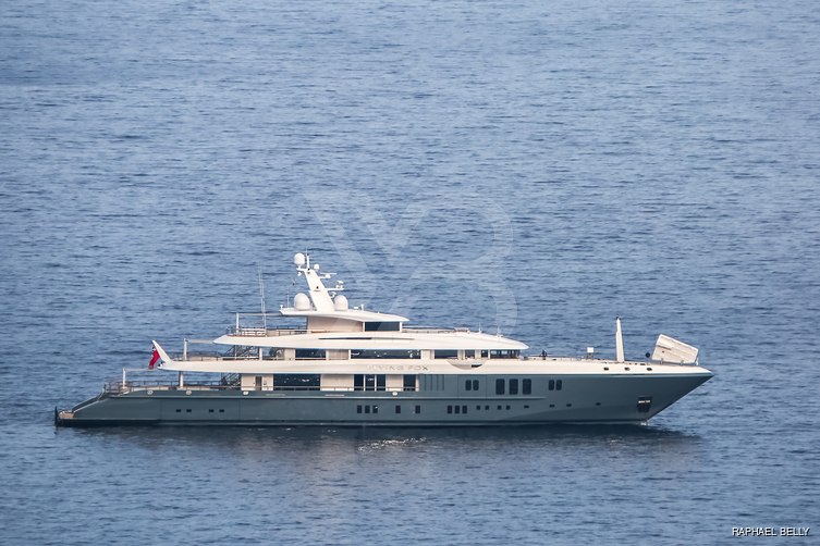 Dytan yacht exterior 5