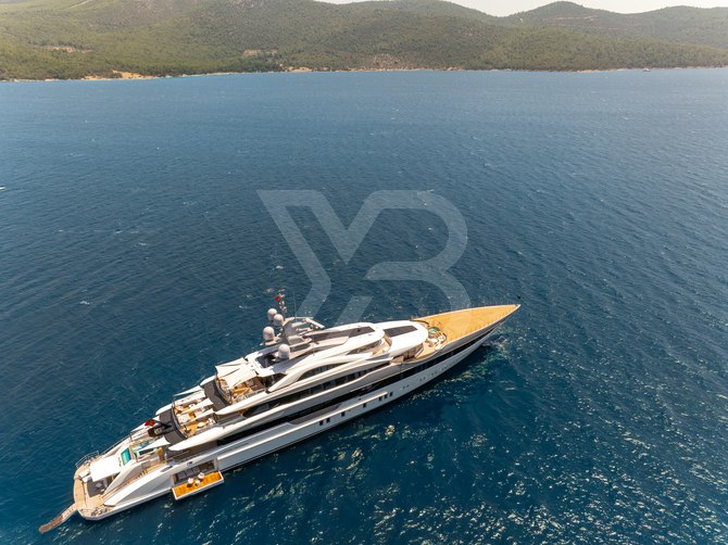 Al Reem yacht exterior 19