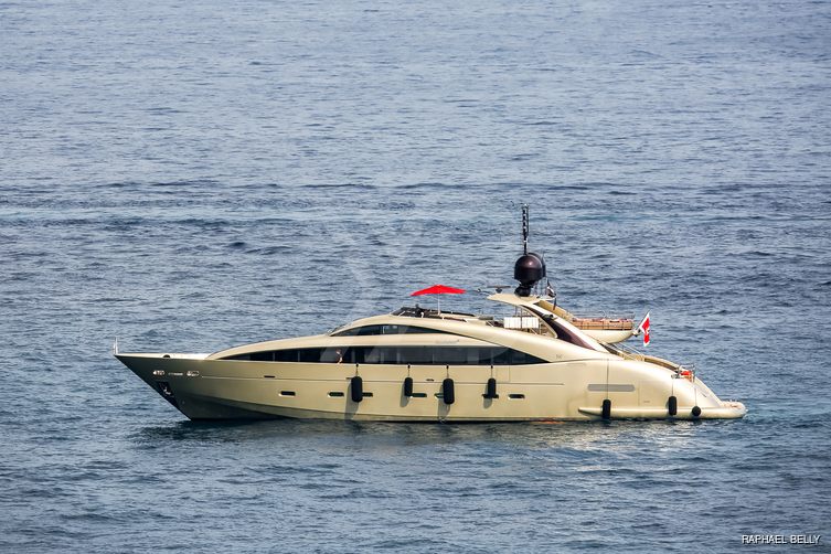 YCM 120 yacht exterior 3