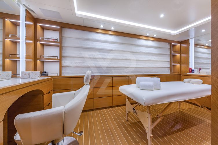 Spectre yacht interior 23