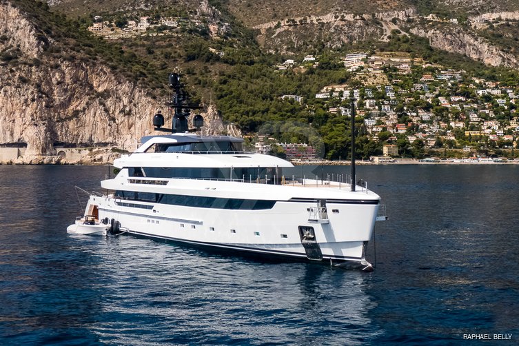 Alchemist yacht exterior 18