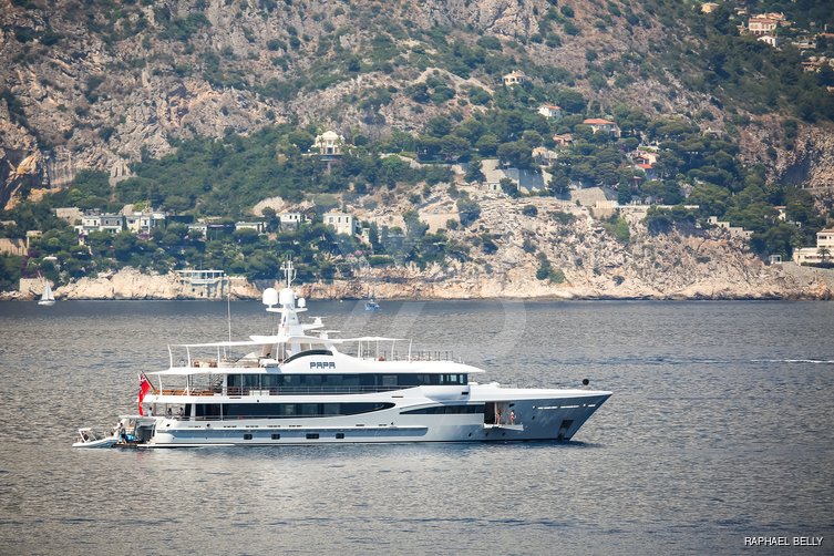 Papa yacht exterior 2