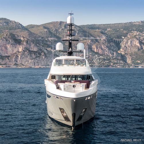 Moonraker yacht exterior 3