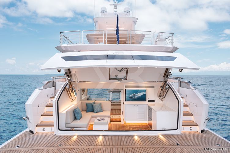 Island Soul yacht exterior 6
