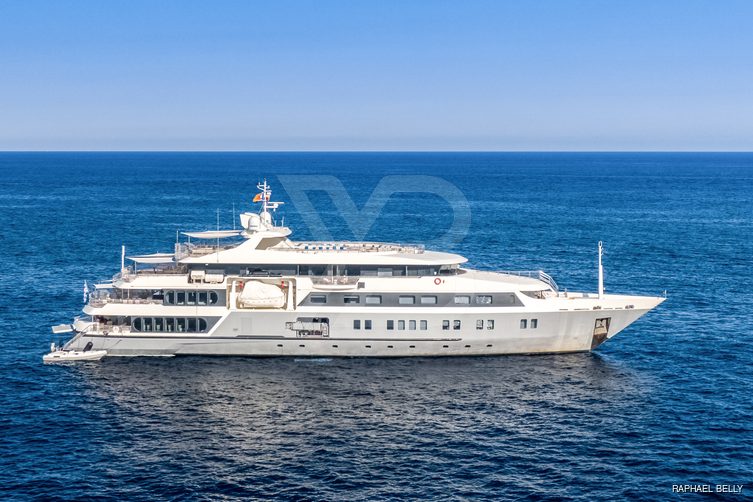 Marquise yacht exterior 18