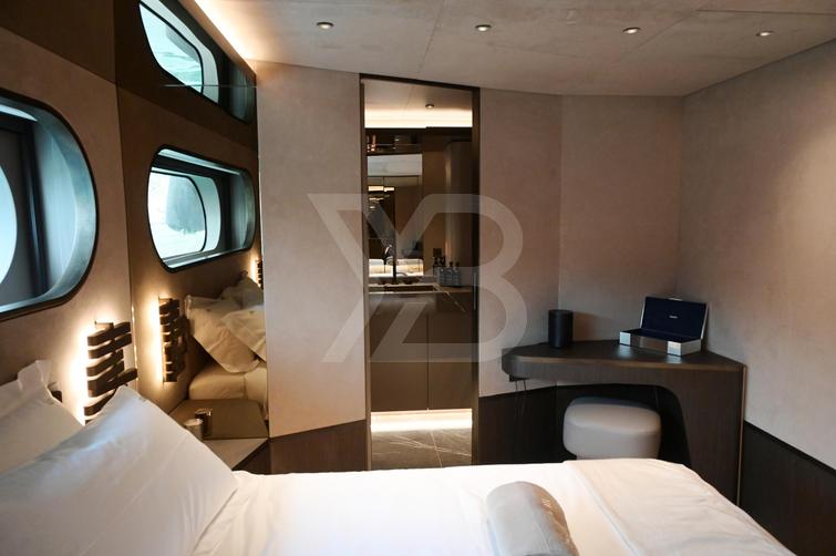 Alma III yacht interior 18