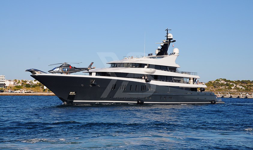 Phoenix 2 yacht exterior 2