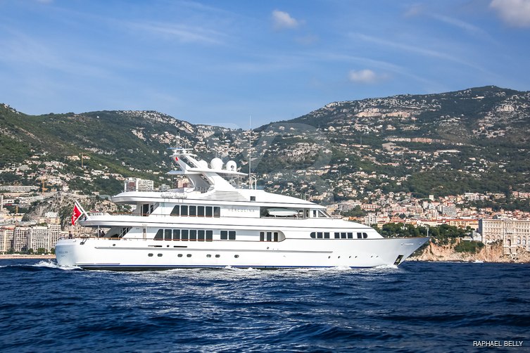 Hercules yacht exterior 5