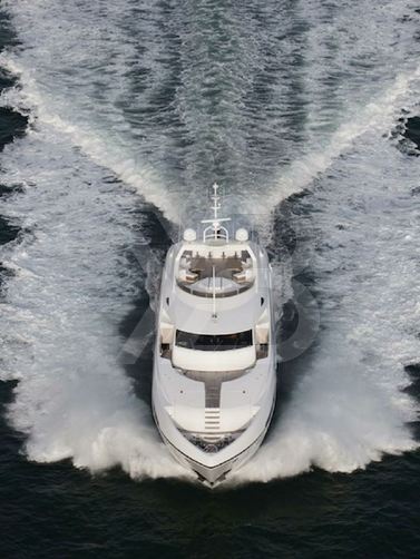 Lucien yacht exterior 3