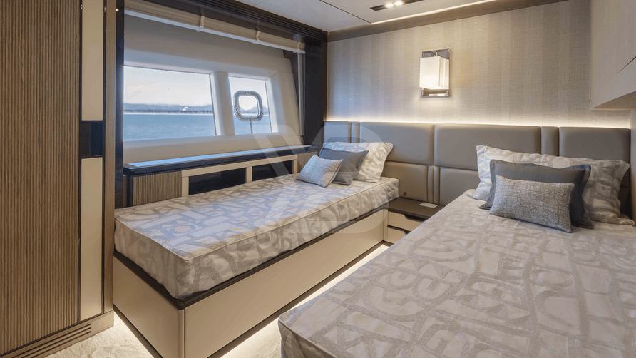 Four Joys yacht interior 19