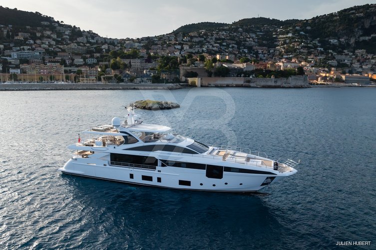 OWO yacht exterior 2