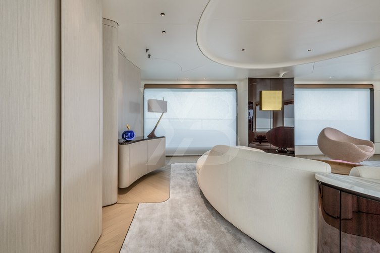 Shabby yacht interior 11