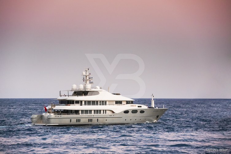 Fortunate Sun yacht exterior 4