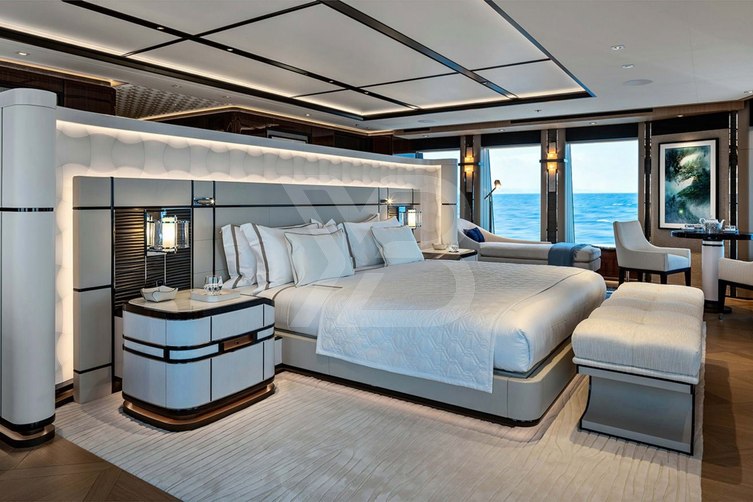 Lusine yacht interior 14