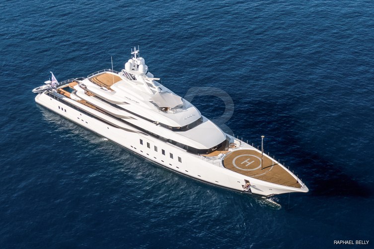 CC-Summer yacht exterior 11