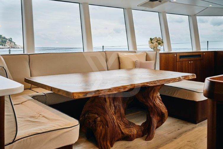 Iceberg yacht interior 15