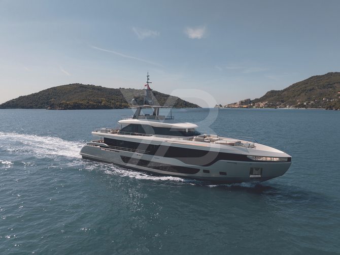 Luz de Mar yacht exterior 5