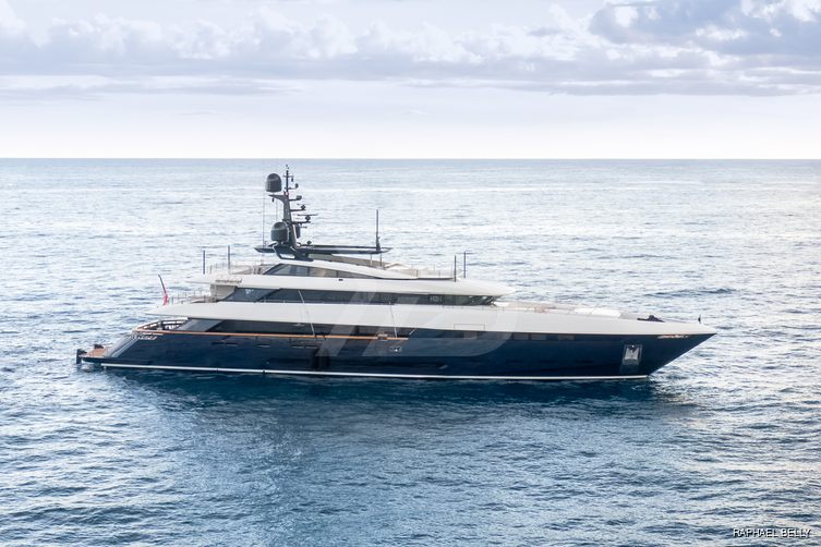 N2H yacht exterior 26