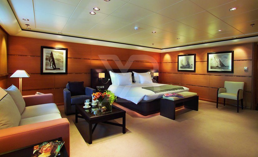 Turama yacht interior 14