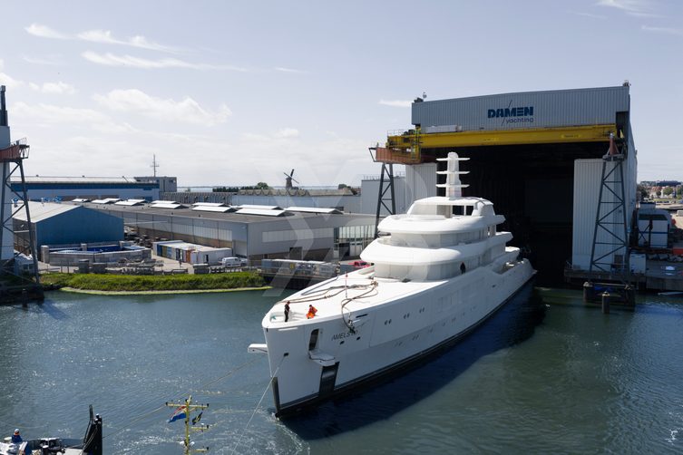 Amels 8004 yacht exterior 4