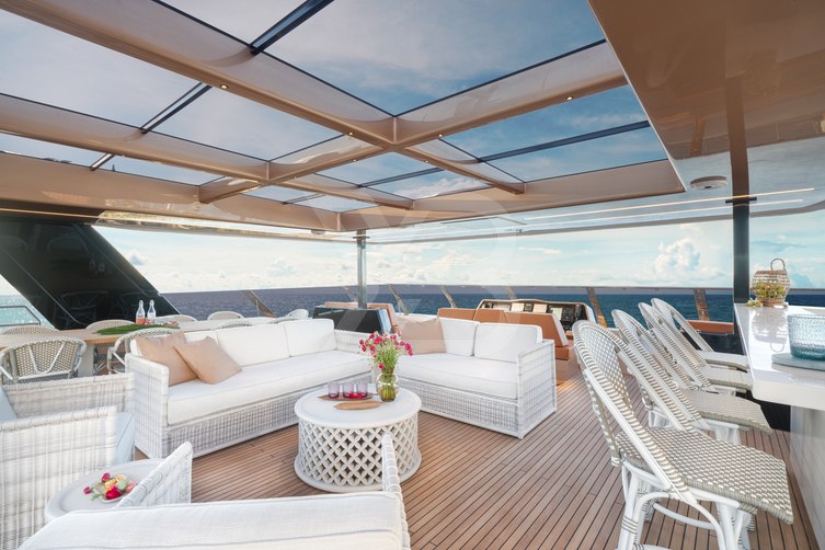 Shimali yacht interior 4