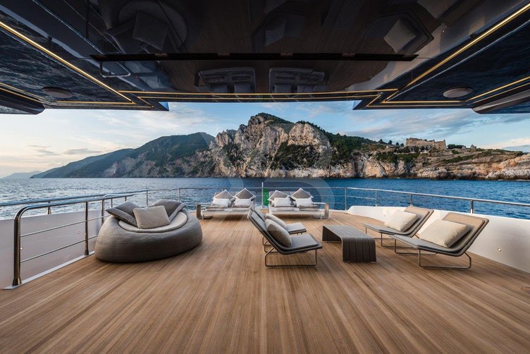 Lady Nina yacht exterior 13