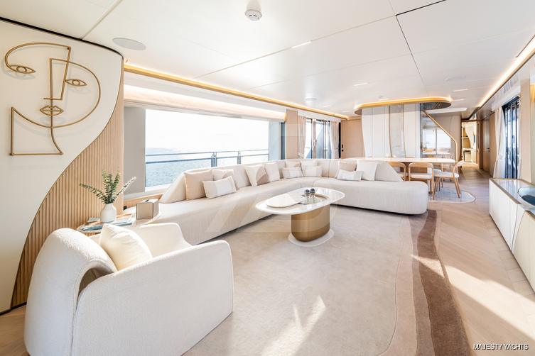 Dil yacht interior 8