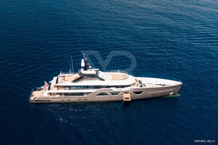 Come Together yacht exterior 6