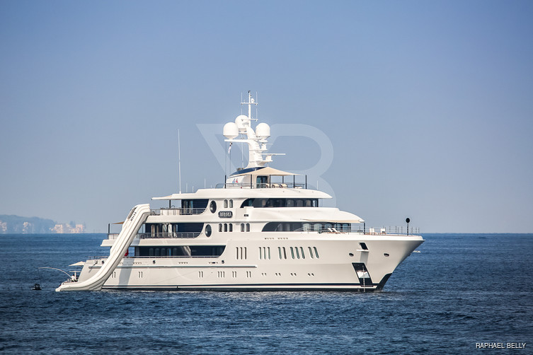 Aurora yacht exterior 9