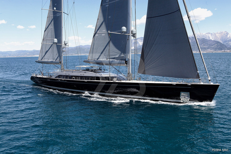 Badis I yacht exterior 2