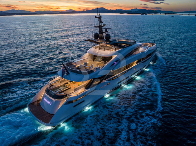 I Am yacht exterior 7