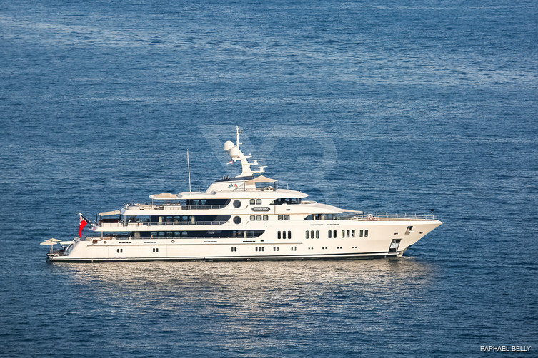 Aurora yacht exterior 8