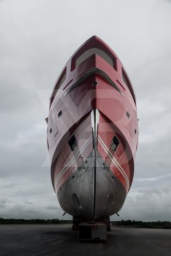 Akula yacht exterior 3