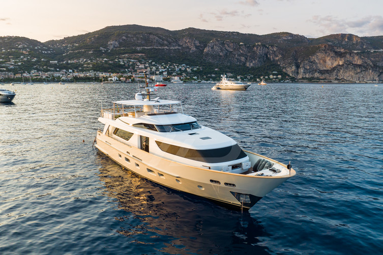 Valentina II yacht exterior 8