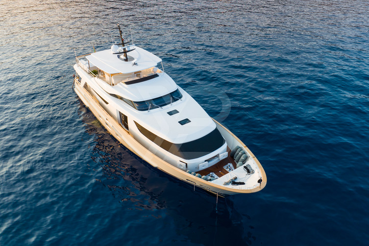 Valentina II yacht exterior 3