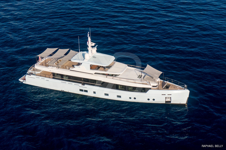 Jesma II yacht exterior 9