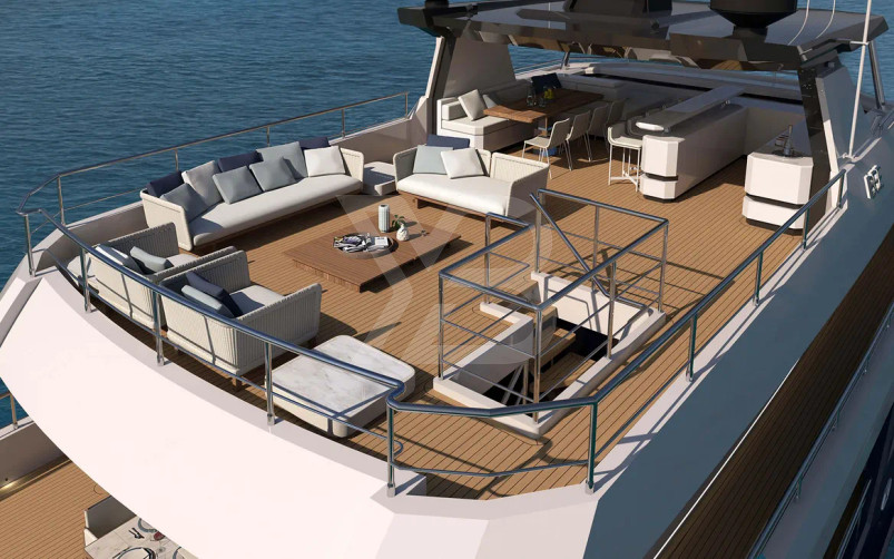 Bee yacht exterior 5