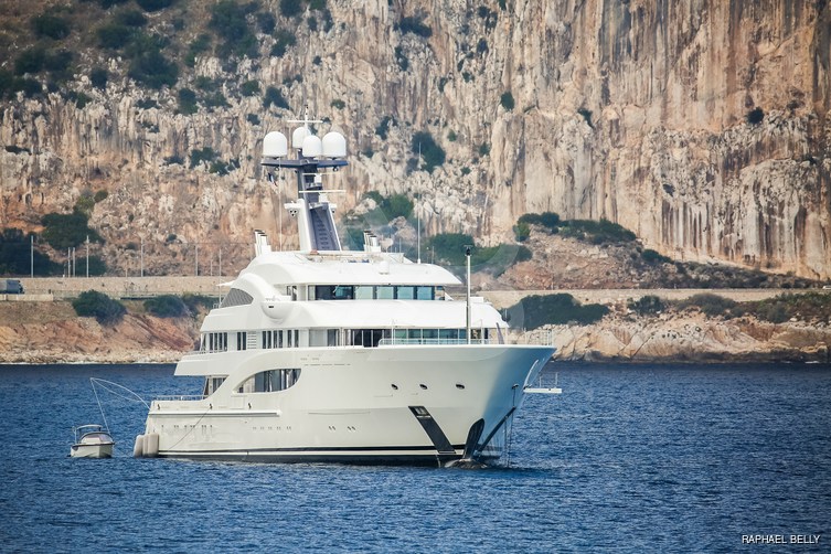 Gigia yacht exterior 15