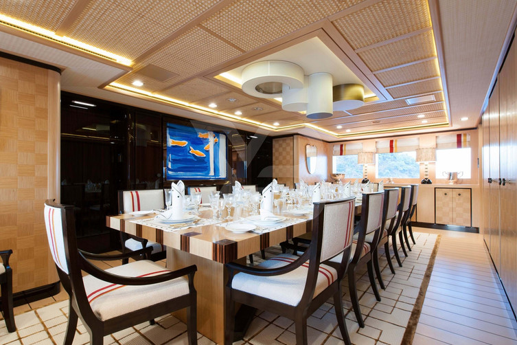 Axioma yacht interior 15