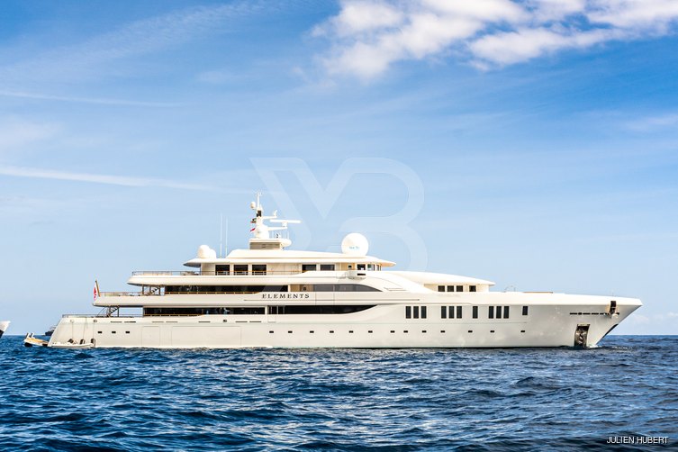 Elements yacht exterior 12