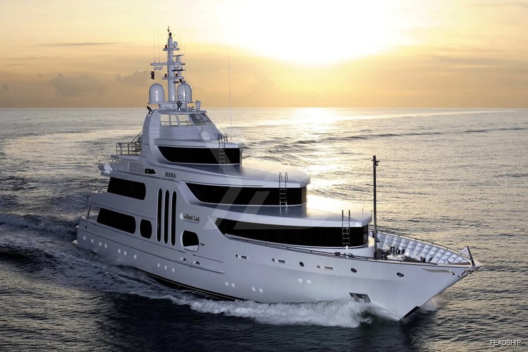 Acta yacht exterior 4