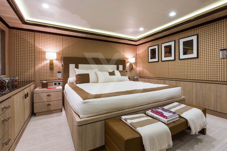 Axioma yacht interior 20