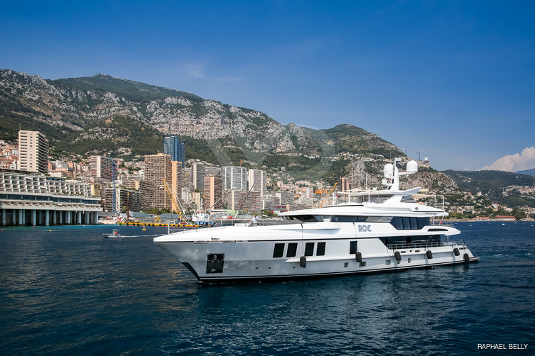 Rasha yacht exterior 3