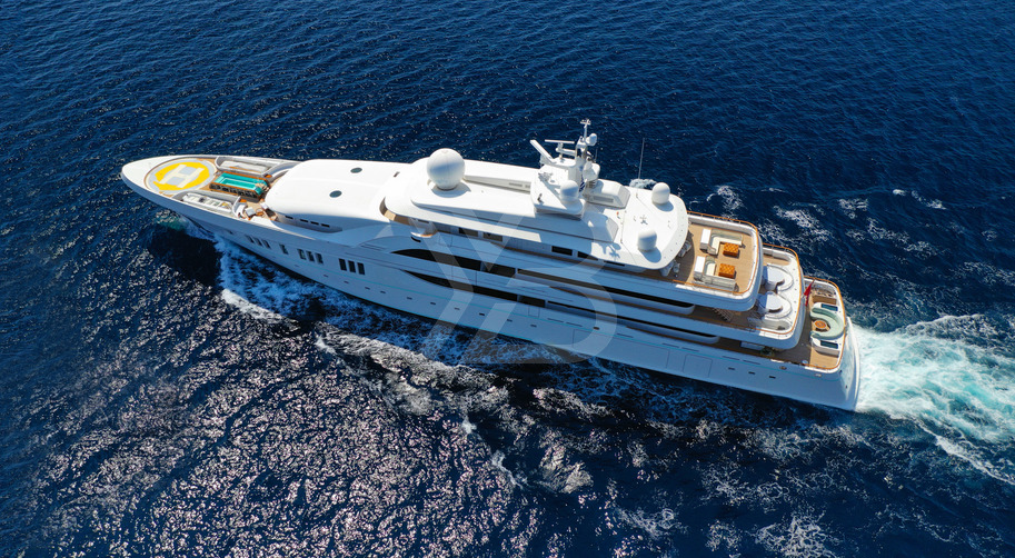 Elements yacht exterior 2