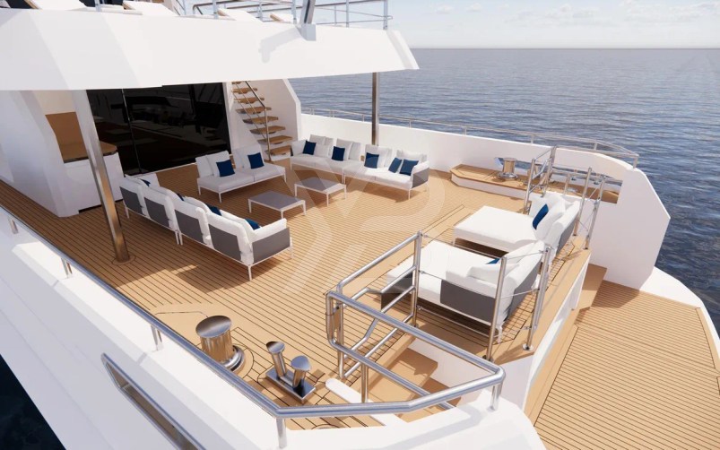 Bee yacht exterior 4