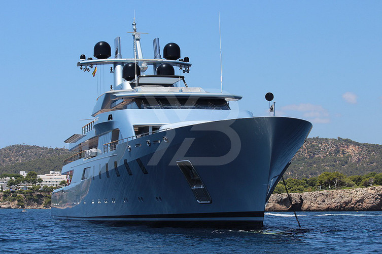 Pacific X yacht exterior 7