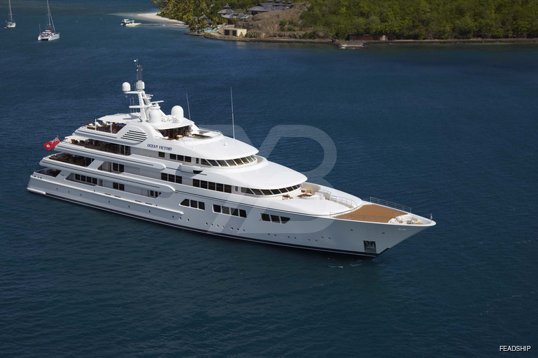 Ebony Shine yacht exterior 2