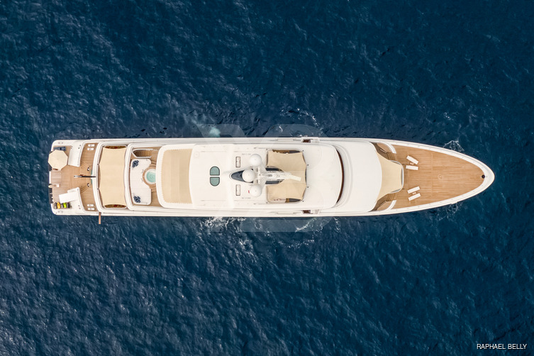 Aurora yacht exterior 10