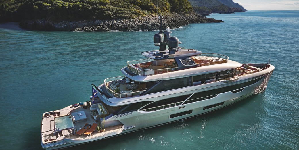 Benetti Oasis 40M