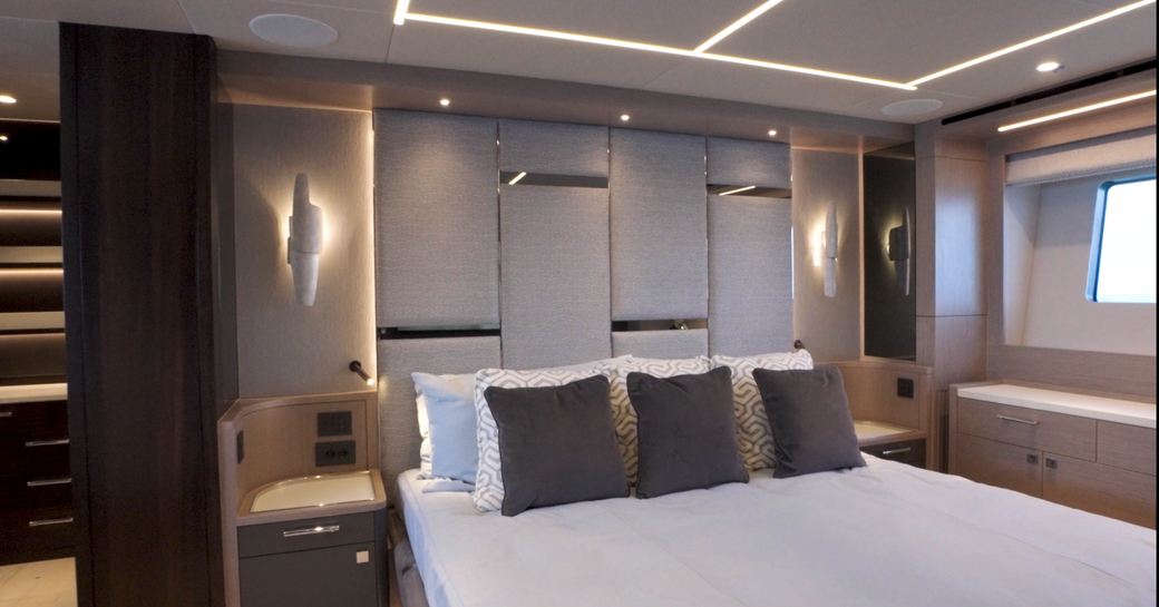 Sunseeker-88-Yacht-owner-cabin